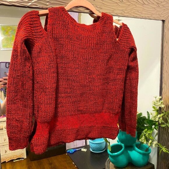 🌷 Jessica Simpson 🌷 Red Off Shoulder Cutout Sweater - Picture 5 of 5